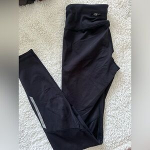 Old navy black workout leggings with pocket